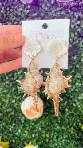 Conch Shell & Flower Earrings